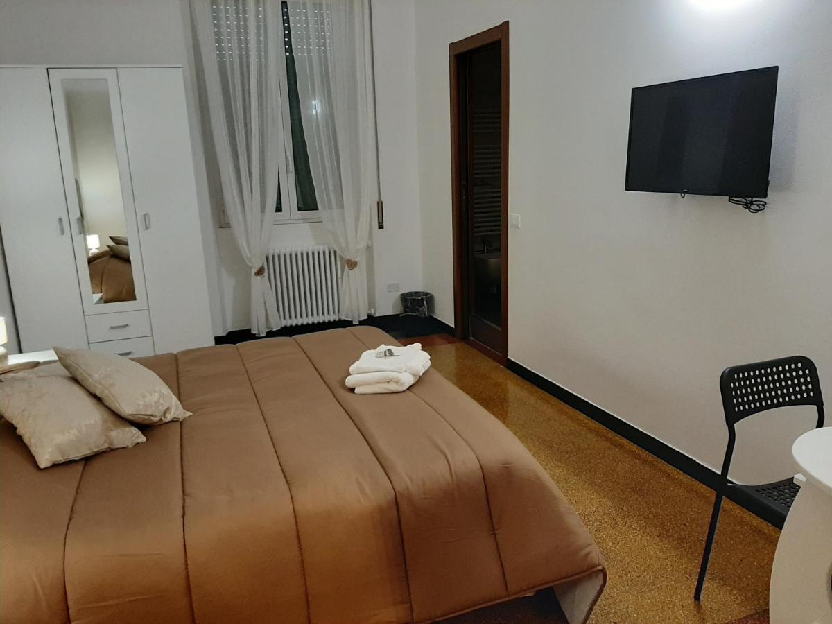 La Lanterna Di Angelo Hotel Genoa Luaran gambar